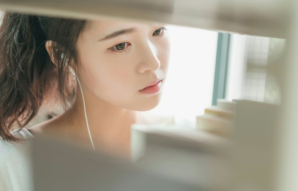 刺史府中，刘璝的怒吼声隔着老远便能听到。